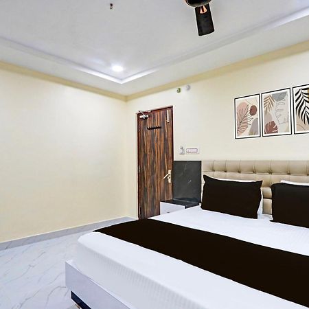 Kottapalli Super Hotel O Sri Vishnu Residency מראה חיצוני תמונה